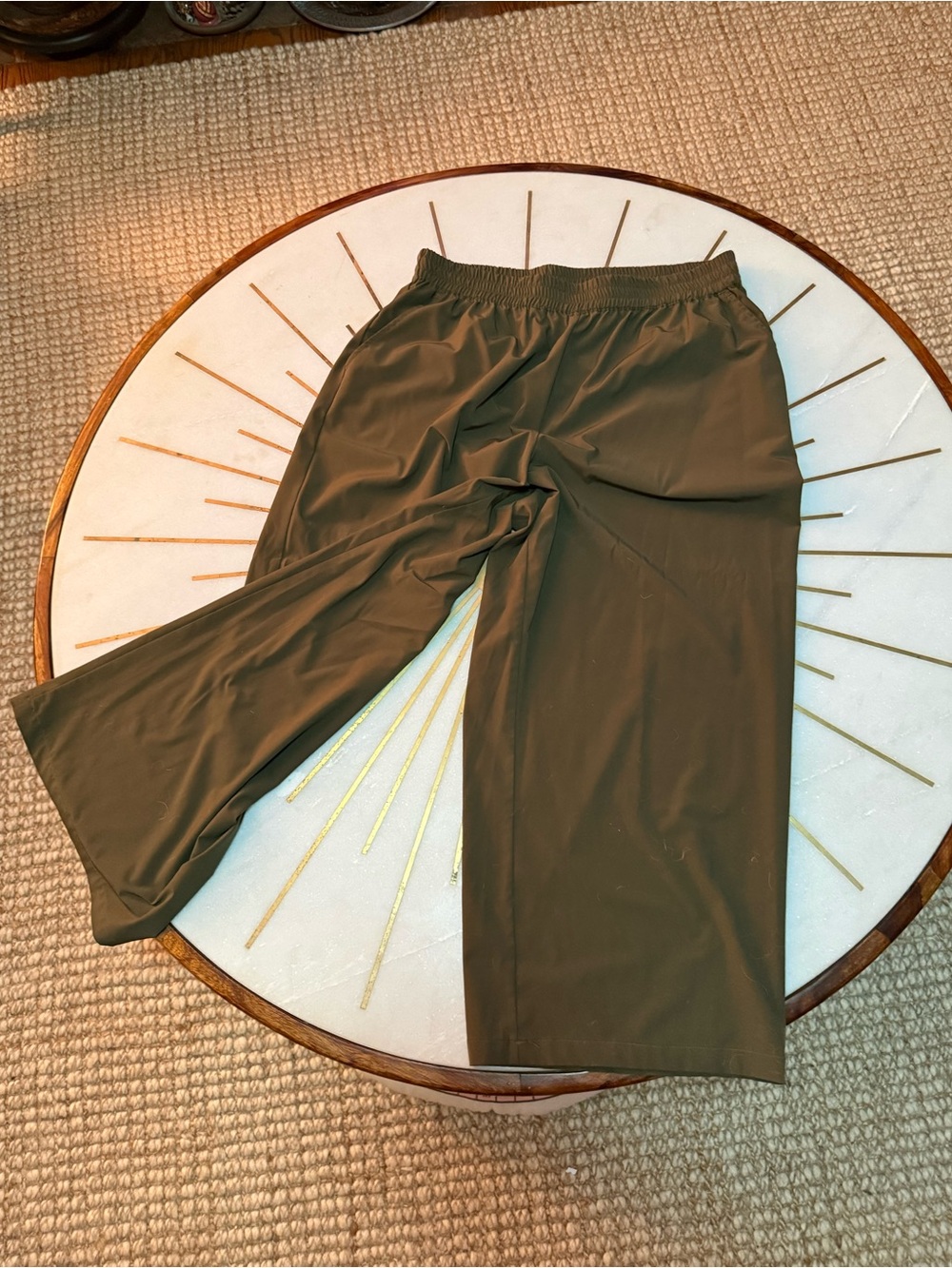 Women's Olive Green Cropped Pull-On Pants